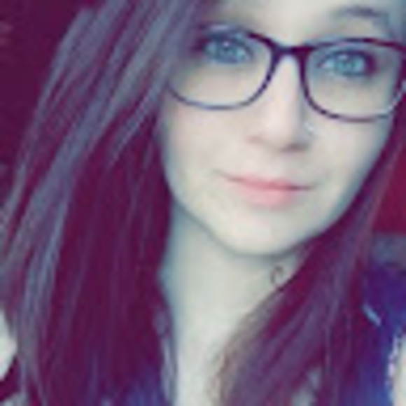 Meet your Posher, Brianna - Picture 1 of 1